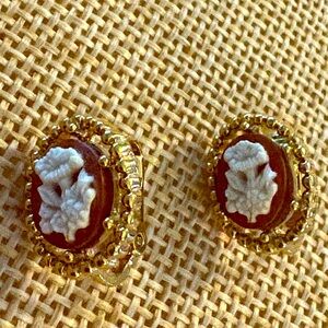 Vintage Trifari Cameo Clip Earrings Gold Tone Shell Style Flower Estate